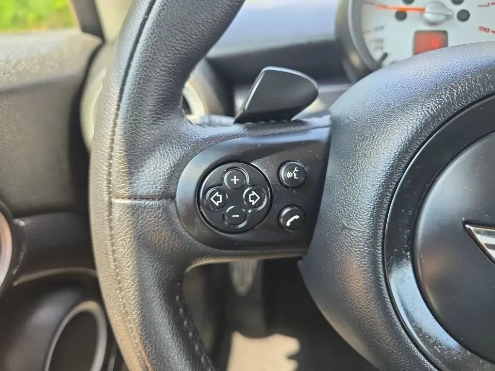 Used 2013 MINI Cooper S FWD image 18