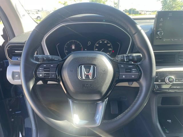 Used 2025 Honda Pilot Touring image 16