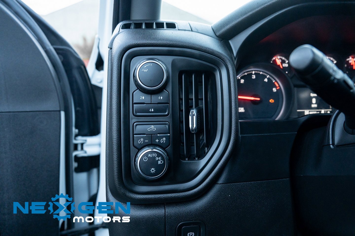 Used 2020 Chevrolet Silverado 2500 W/T image 15