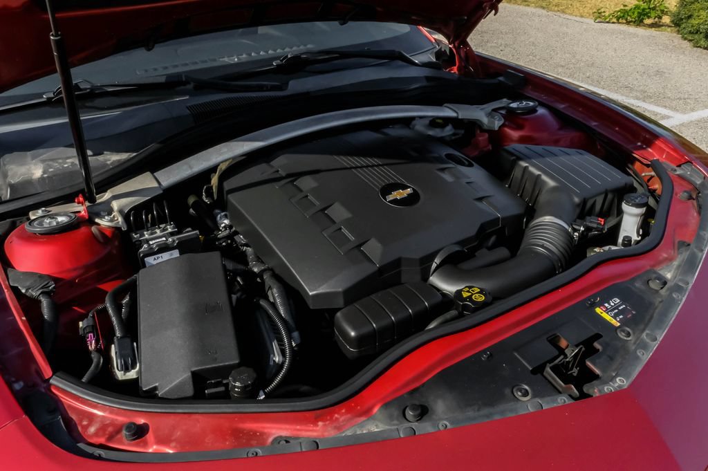 Used 2015 Chevrolet Camaro LT RWD image 43