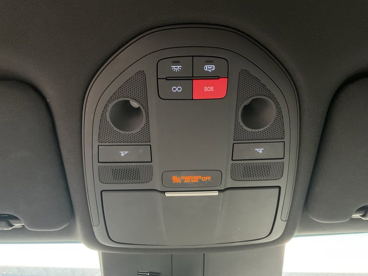 Used 2025 Genesis G70 2.5T RWD image 17