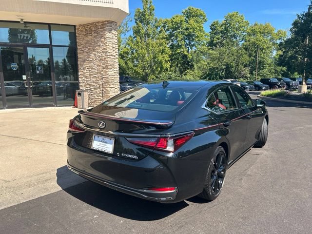 Used 2022 Lexus ES 300h F Sport w/ Accessory Package 2 FWD image 7