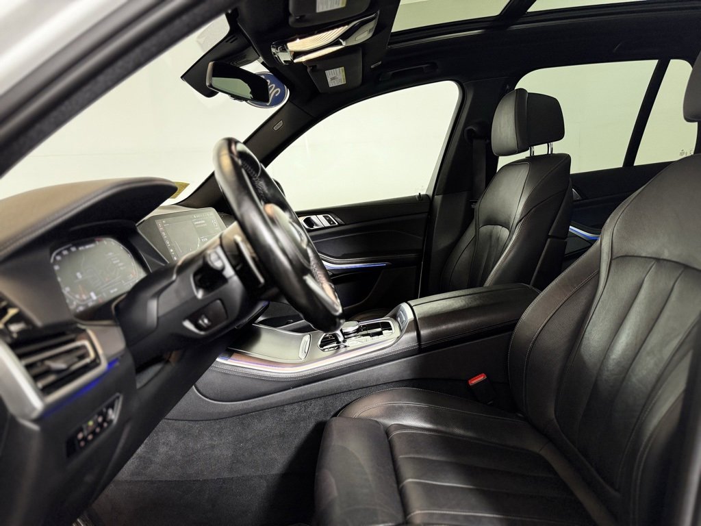 Used 2022 BMW X5 M50i w/ Premium Package image 15