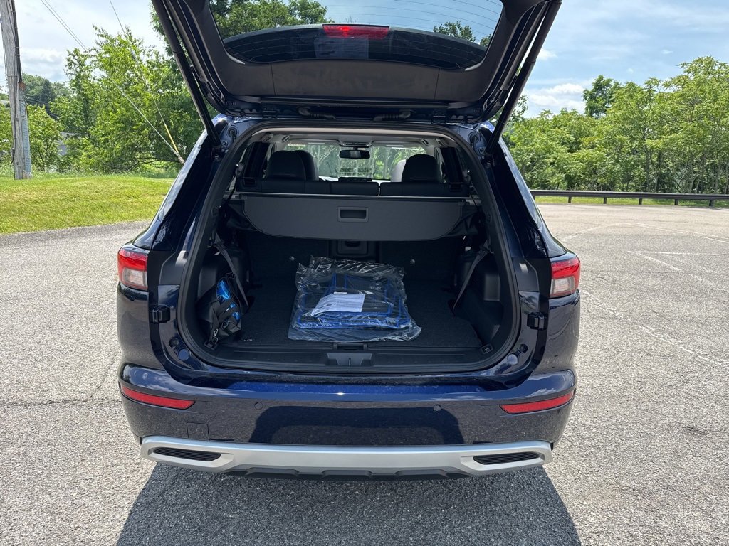 New 2025 Mitsubishi Outlander SEL image 17