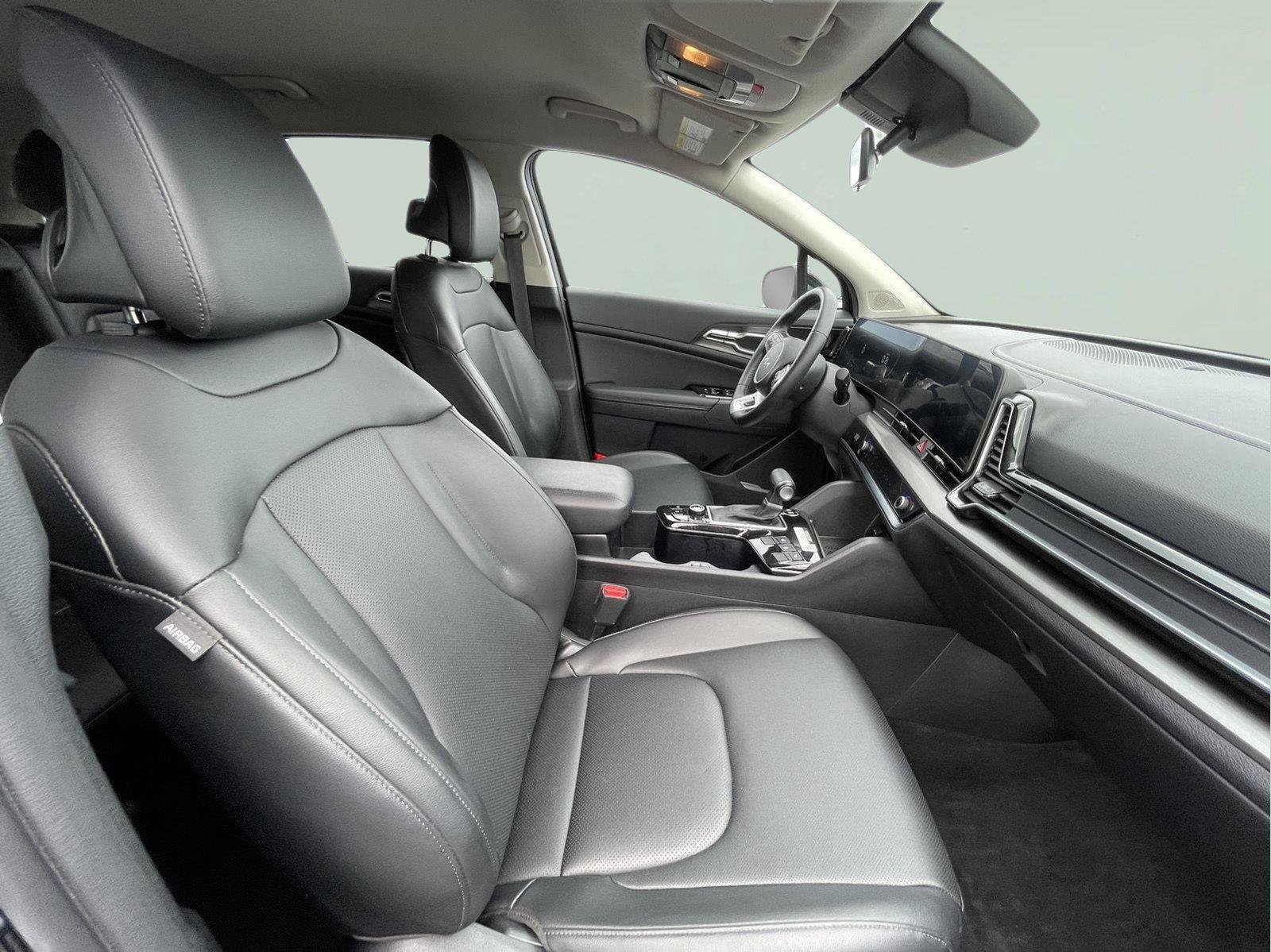 Used 2023 Kia Sportage EX AWD/4WD image 21