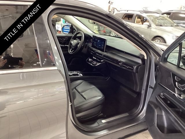 Used 2023 Lincoln Corsair AWD image 10