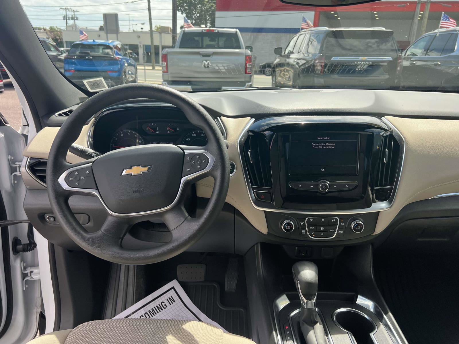 Used 2023 Chevrolet Traverse LS image 14