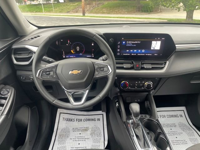 Used 2024 Chevrolet TrailBlazer LT w/ LT Cold Weather Package AWD/4WD image 13