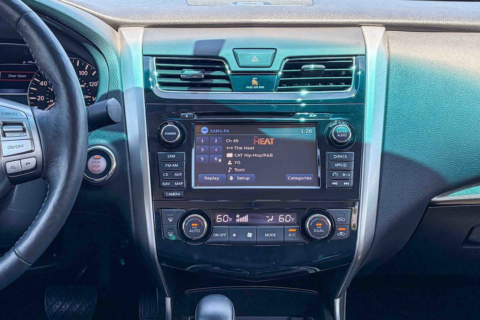 Used 2015 Nissan Altima 2.5 SL w/ Technology Package FWD image 12