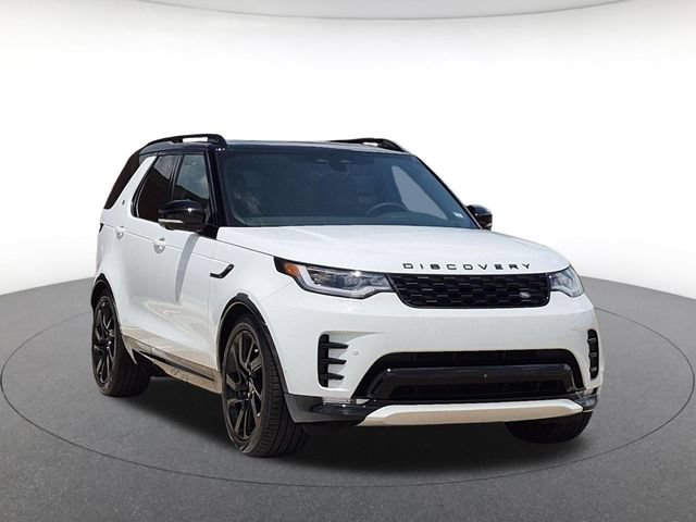 Used 2025 Land Rover Discovery Dynamic SE AWD/4WD image 3