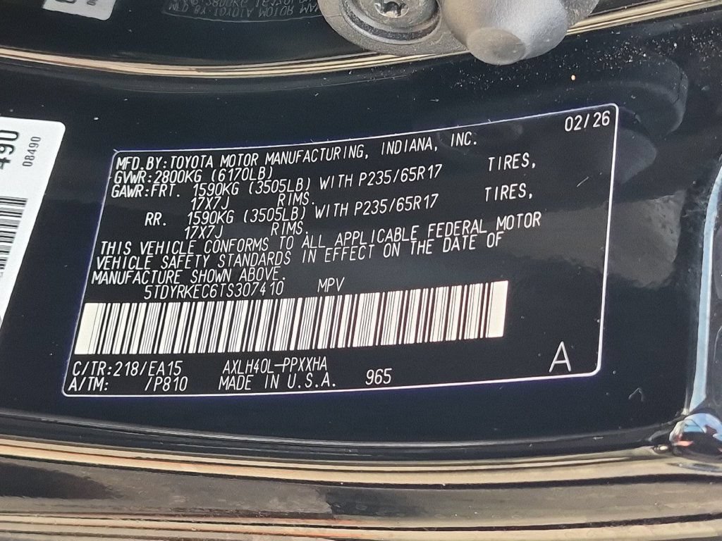Used 2026 Toyota Sienna XLE FWD image 43