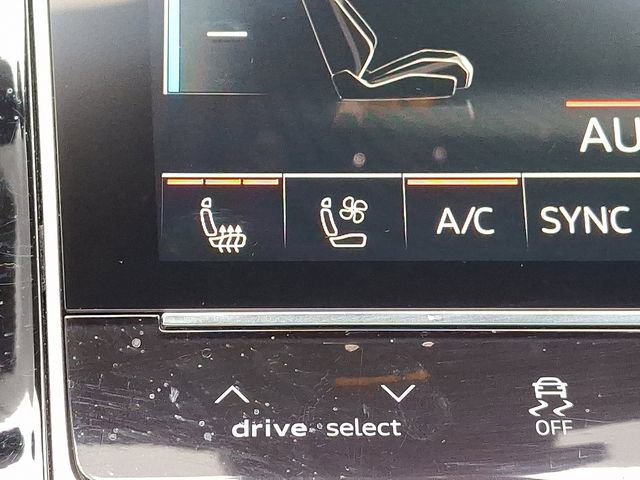 Used 2023 Audi Q8 Prestige w/ Prestige Package image 25