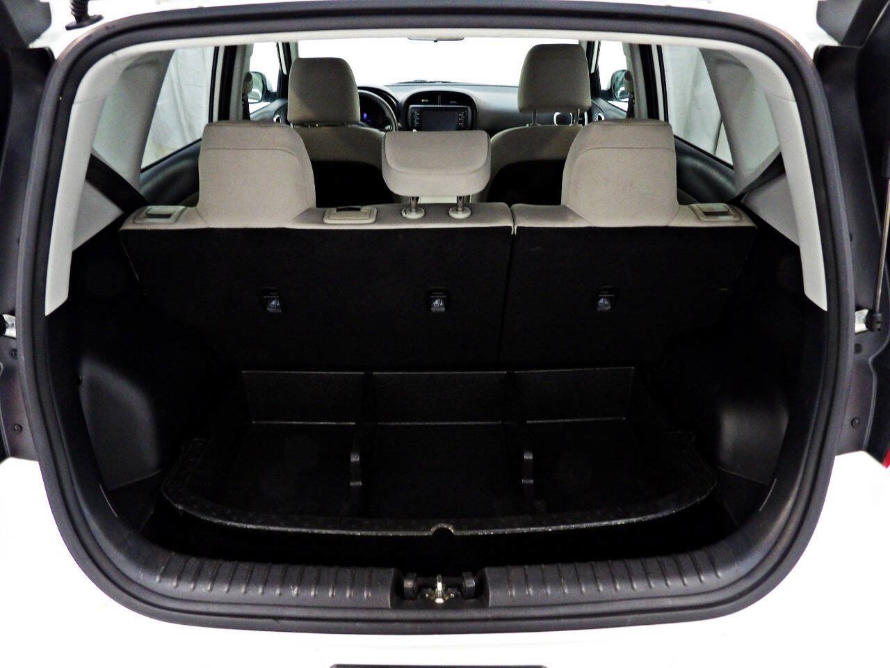 Used 2020 Kia Soul LX FWD image 13