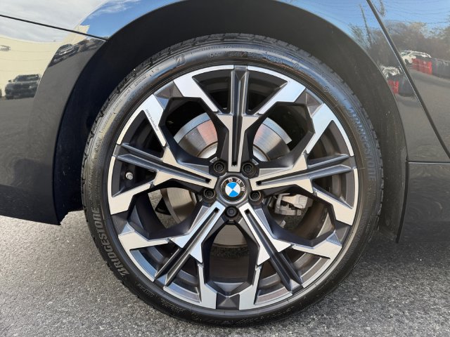Certified 2026 BMW 330i xDrive Sedan w/ Premium Package AWD/4WD image 37
