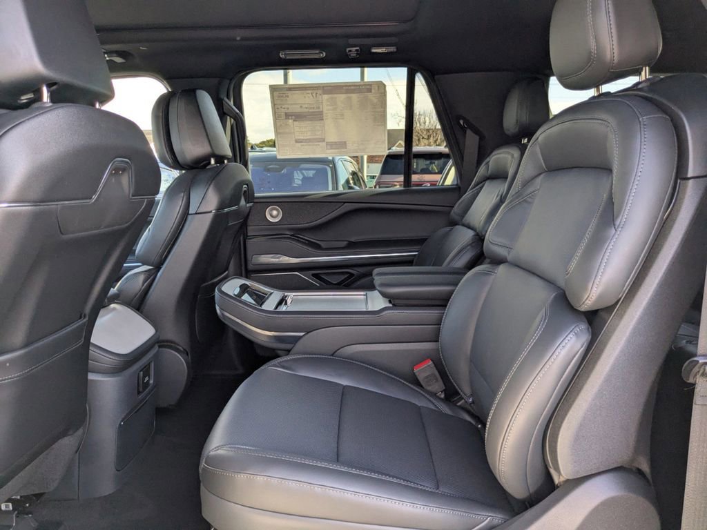 New 2026 Lincoln Navigator L Reserve w/ Jet Appearance Package image 15