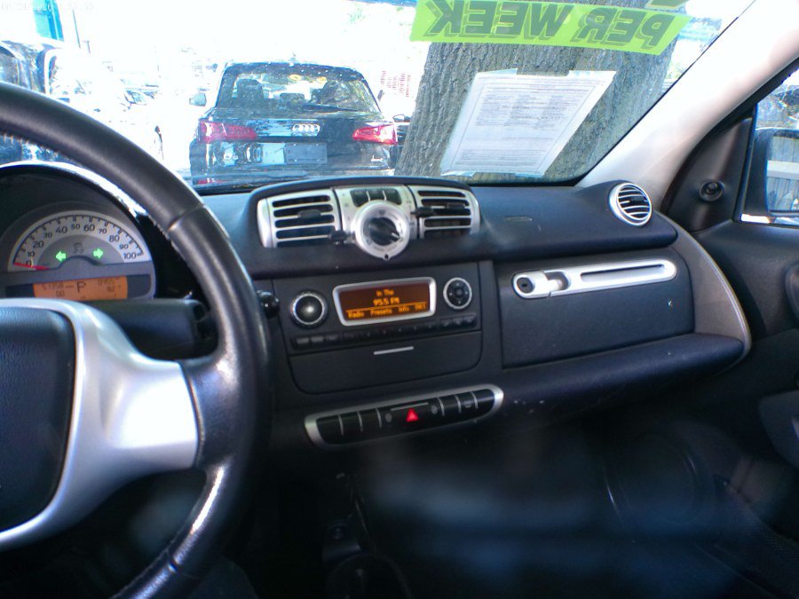 Used 2013 smart fortwo pure RWD image 16