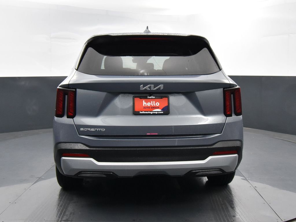 Certified 2025 Kia Sorento LX image 30