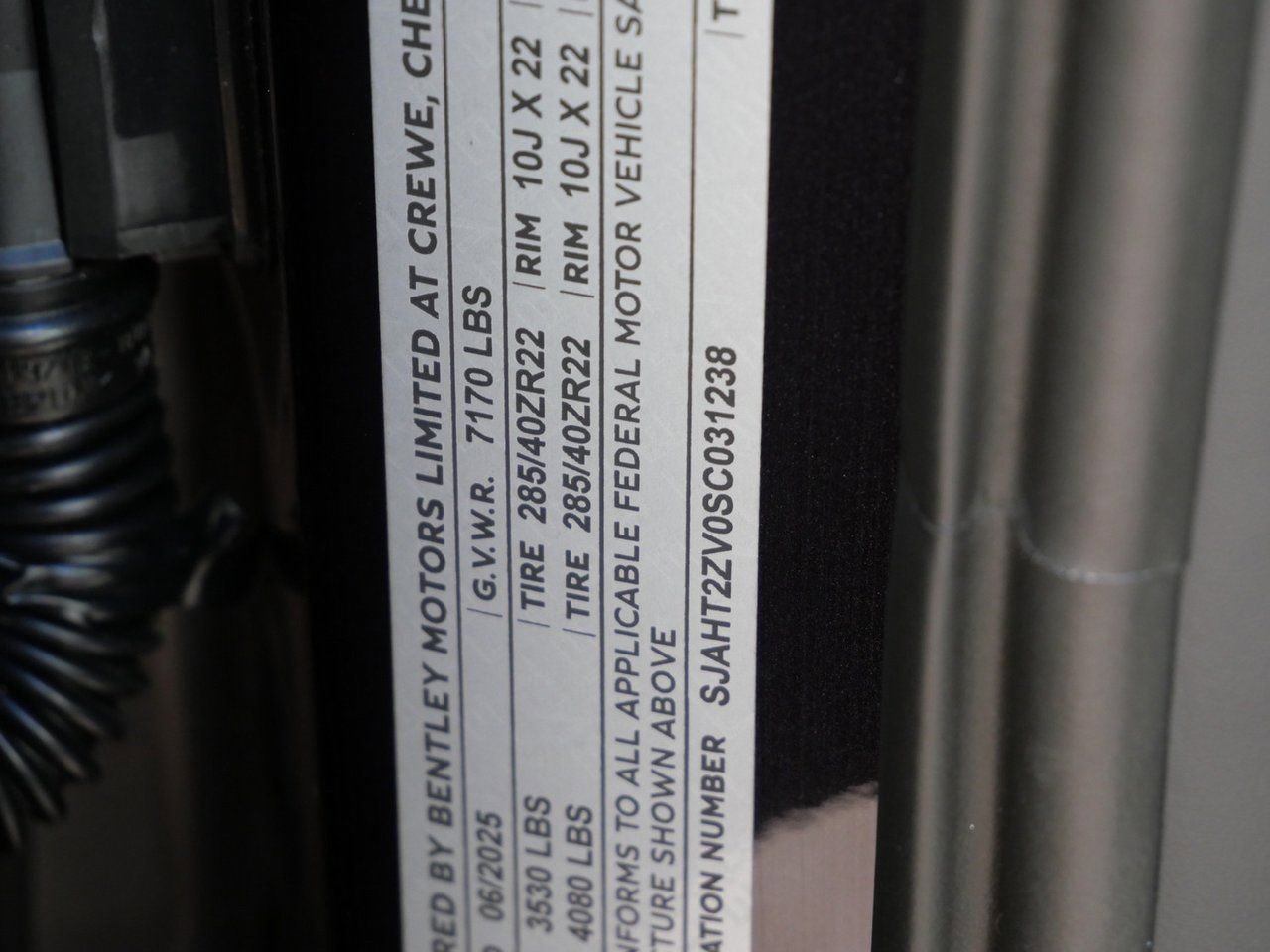 Used 2025 Bentley Bentayga Extended Wheelbase image 34