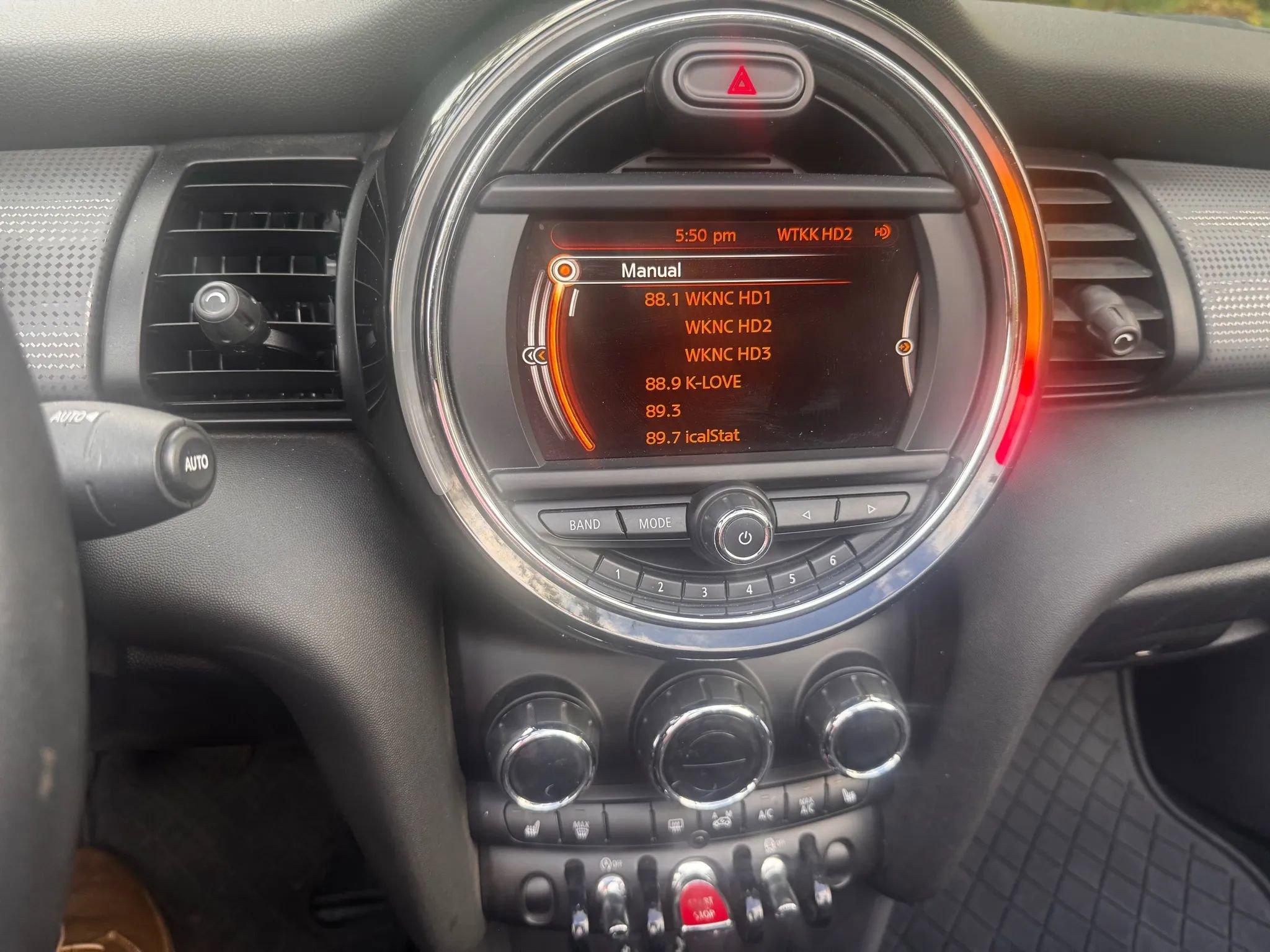 Used 2016 MINI Cooper Convertible image 23