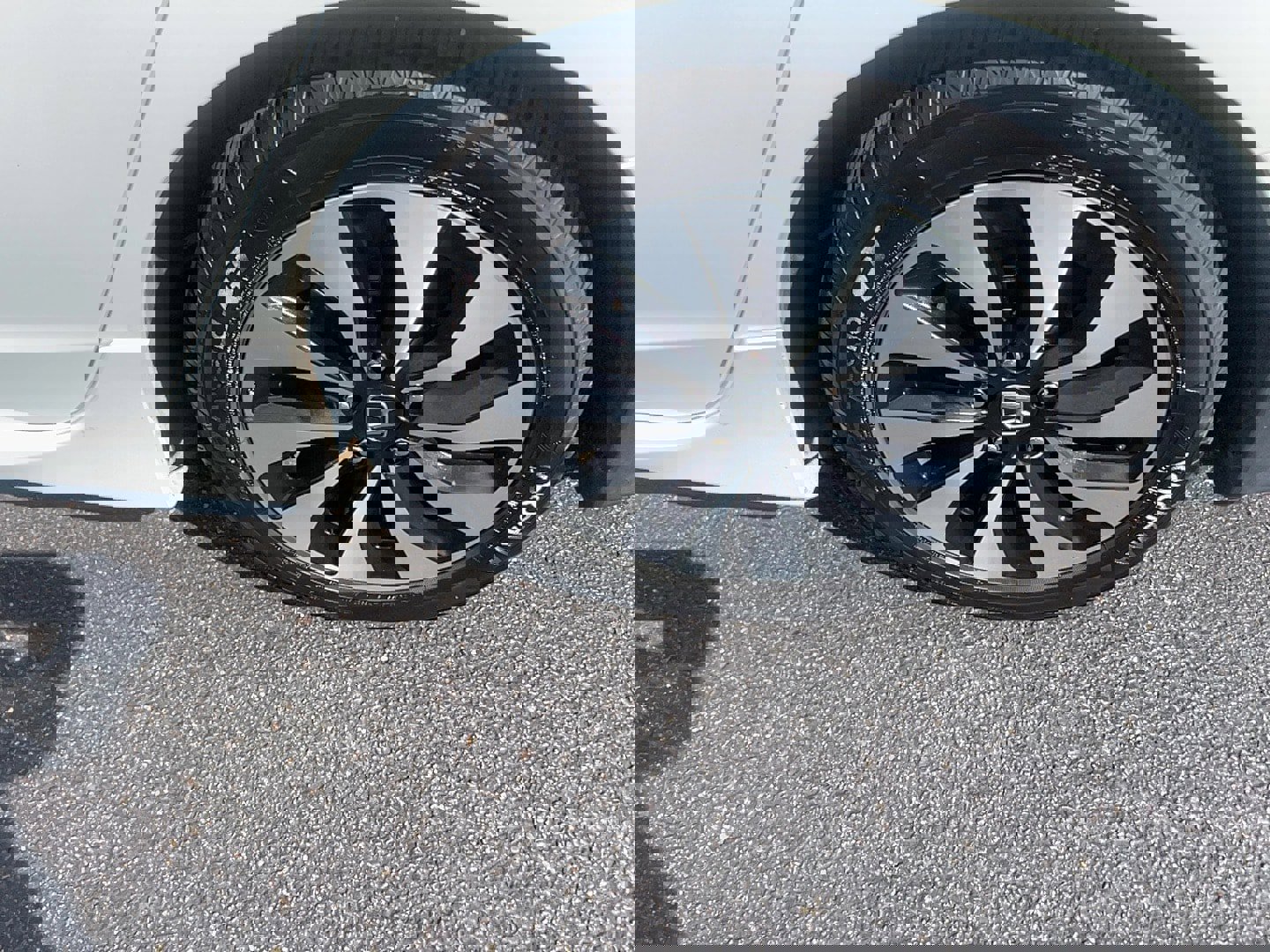 Used 2017 Honda Accord Touring image 8