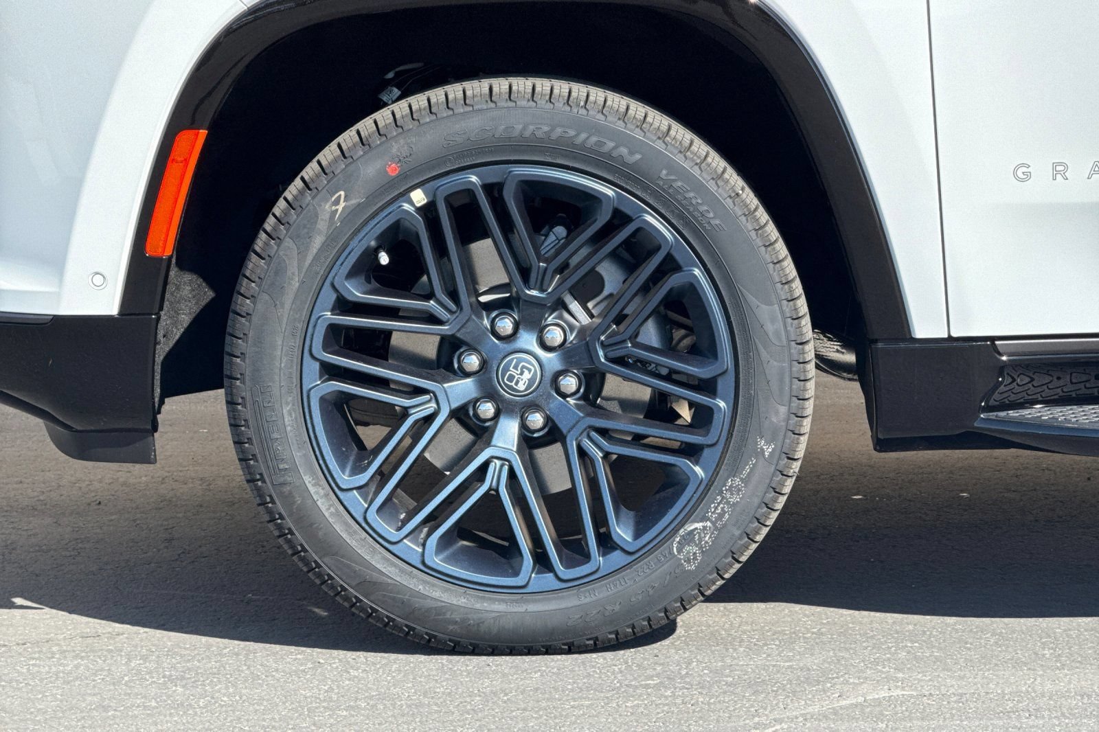 New 2026 Jeep Grand Wagoneer 4WD image 27