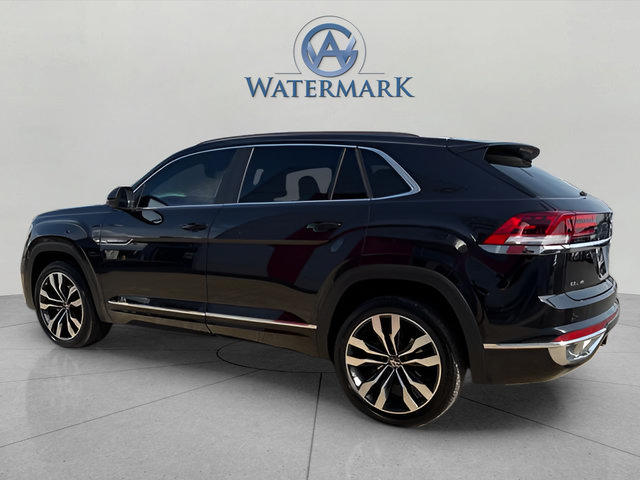 Used 2021 Volkswagen Atlas Cross Sport SEL R-Line w/ Cross Sport MDO Package FWD image 3