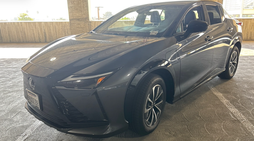 Used 2023 Lexus RZ 450e Premium w/ Technology Package AWD/4WD image 2