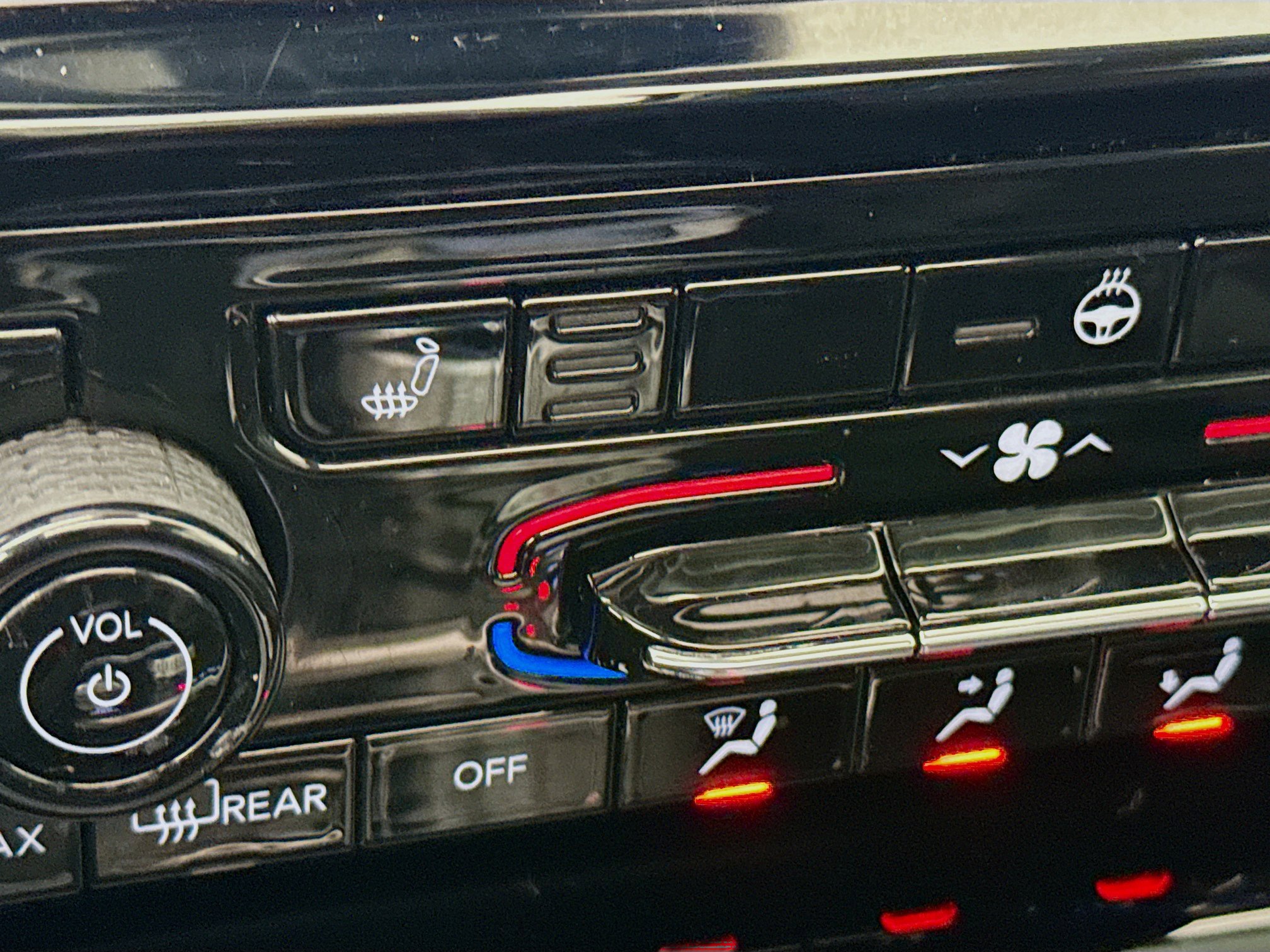 Used 2023 Jeep Grand Cherokee L Limited image 23