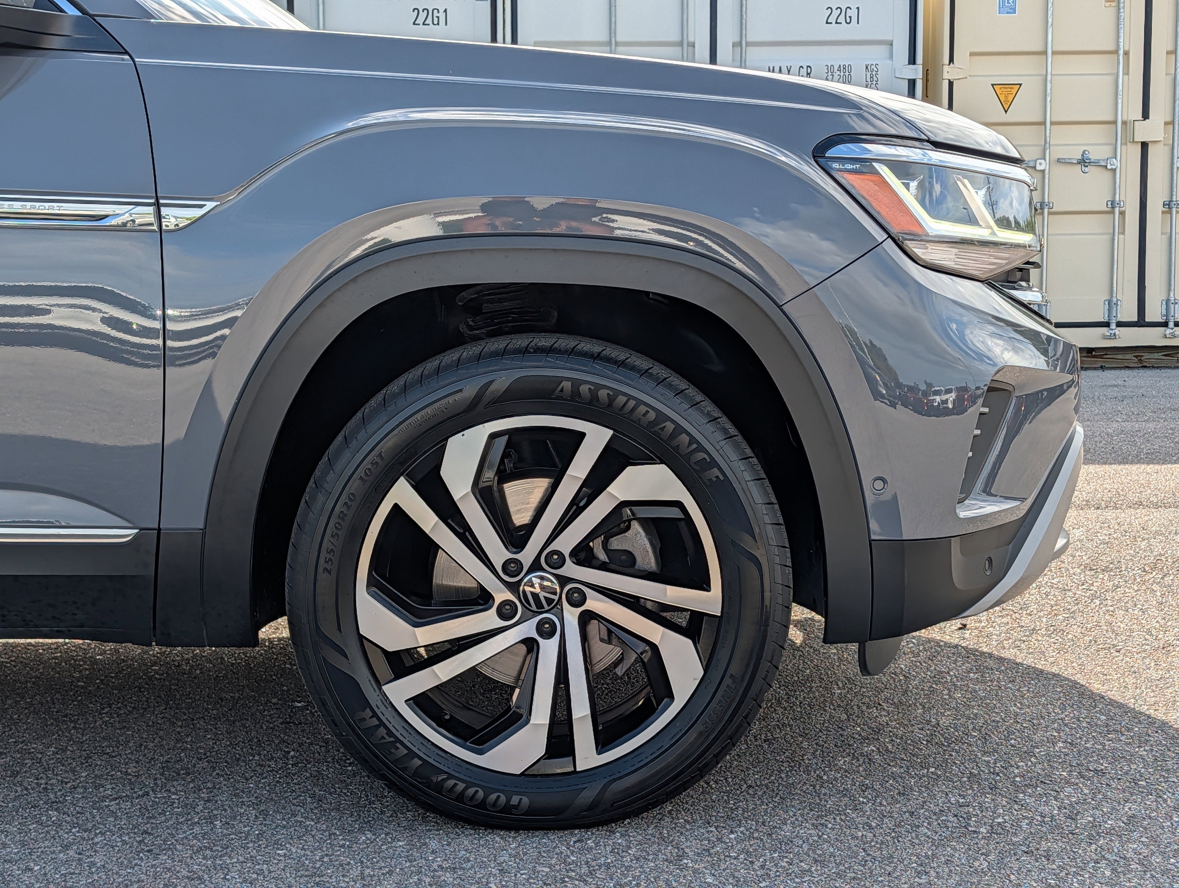 Used 2020 Volkswagen Atlas Cross Sport SEL Premium AWD/4WD image 11