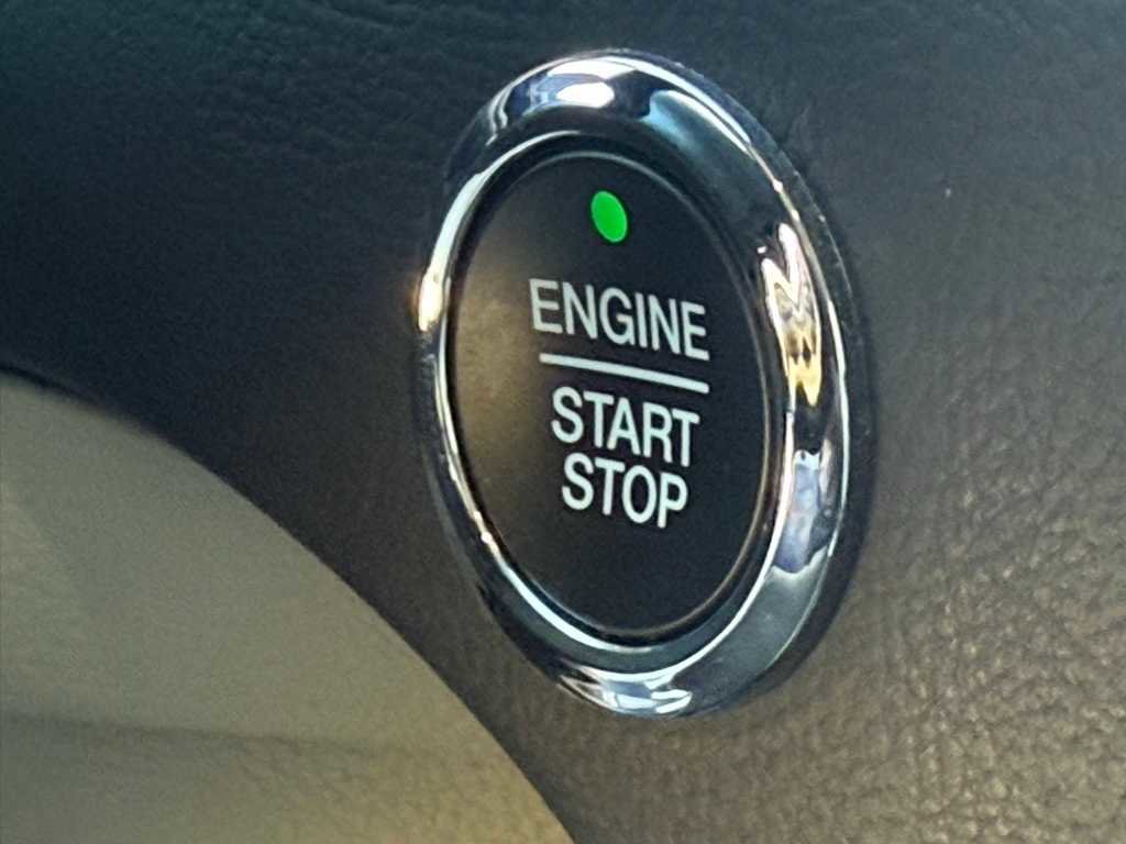 Used 2024 Ford Edge Titanium image 16