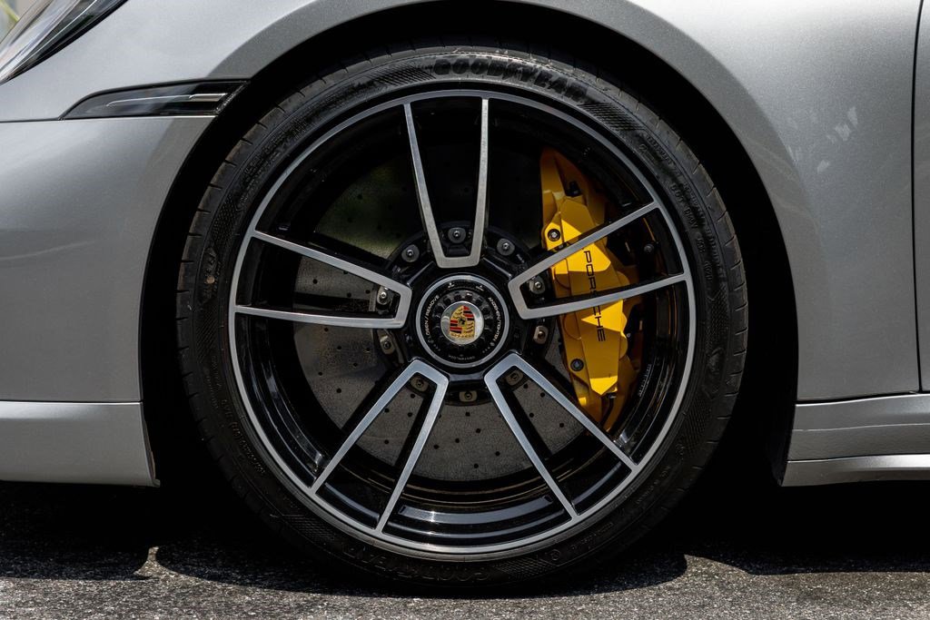 Used 2021 Porsche 911 Turbo image 16