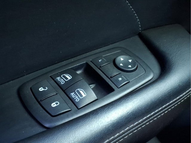 Used 2015 Dodge Challenger R/T Plus RWD image 17