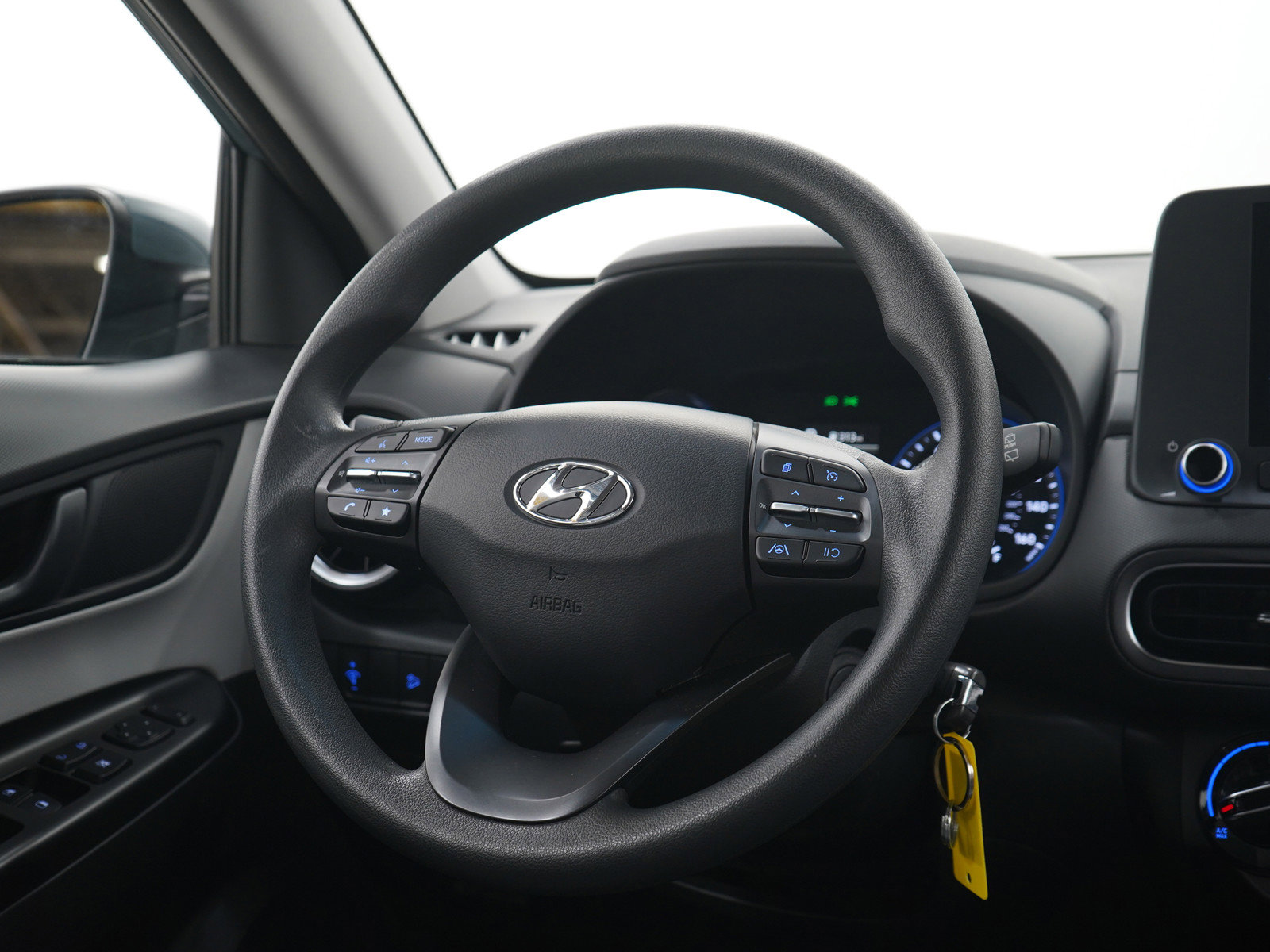 Certified 2022 Hyundai Kona SE AWD/4WD image 14