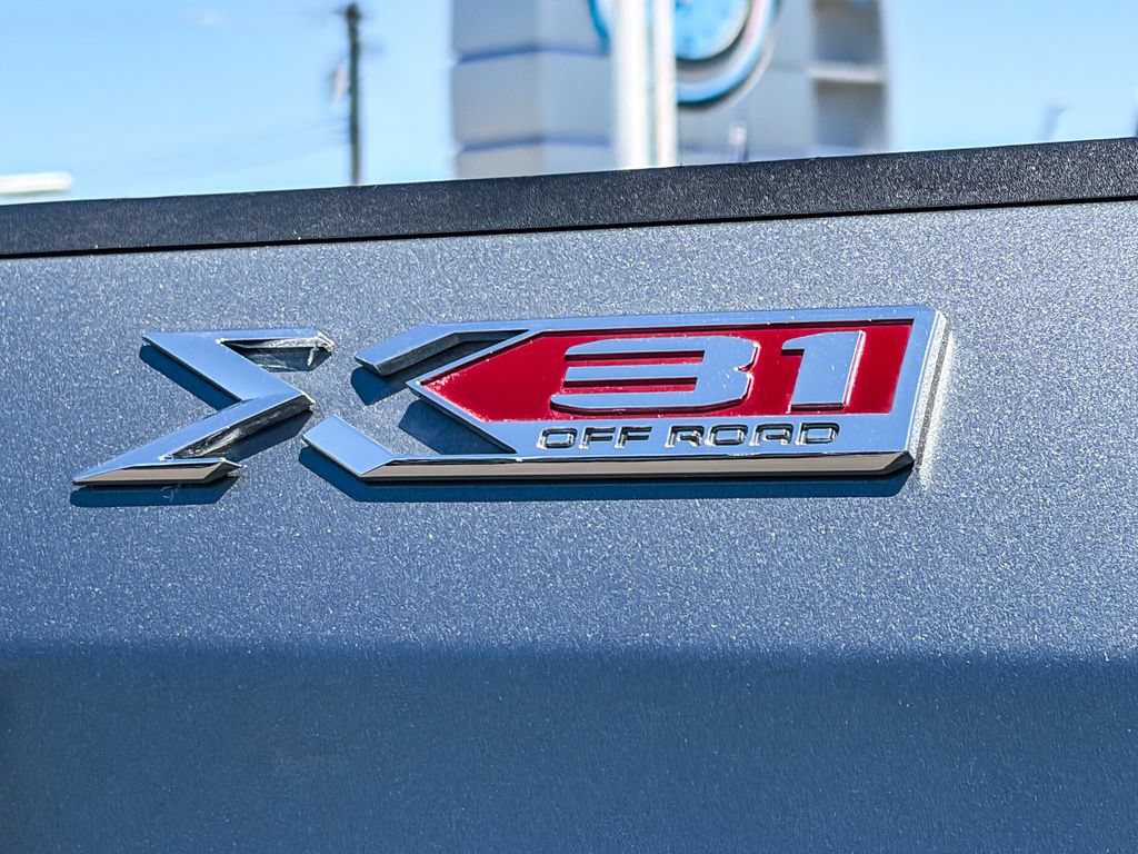 Used 2020 GMC Sierra 1500 SLT w/ SLT Premium Plus Package AWD/4WD image 12