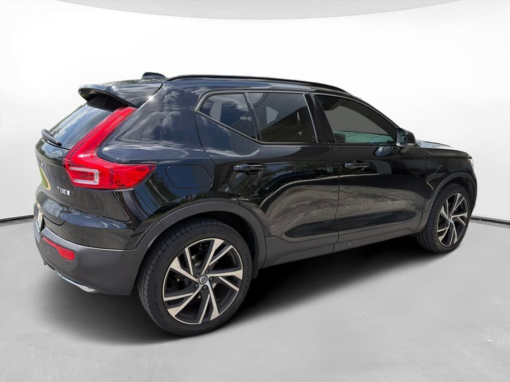 Used 2019 Volvo XC40 T5 R-Design AWD/4WD image 6