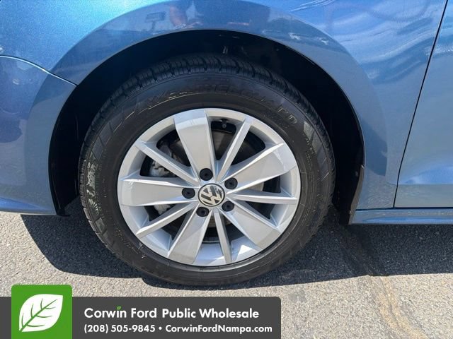 Used 2015 Volkswagen Jetta SE FWD image 9