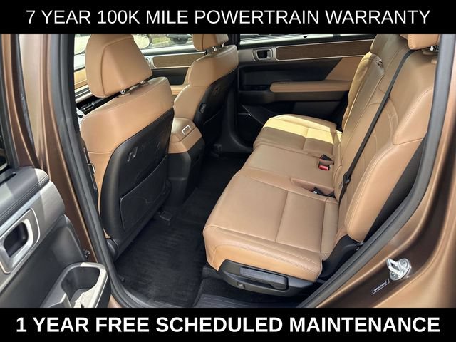 Used 2025 Hyundai Santa Fe Limited AWD/4WD image 17