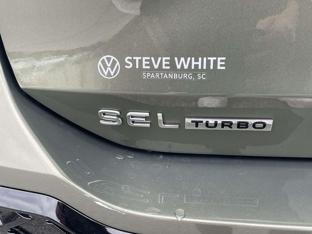 New 2026 Volkswagen Tiguan SEL R-Line AWD/4WD image 16