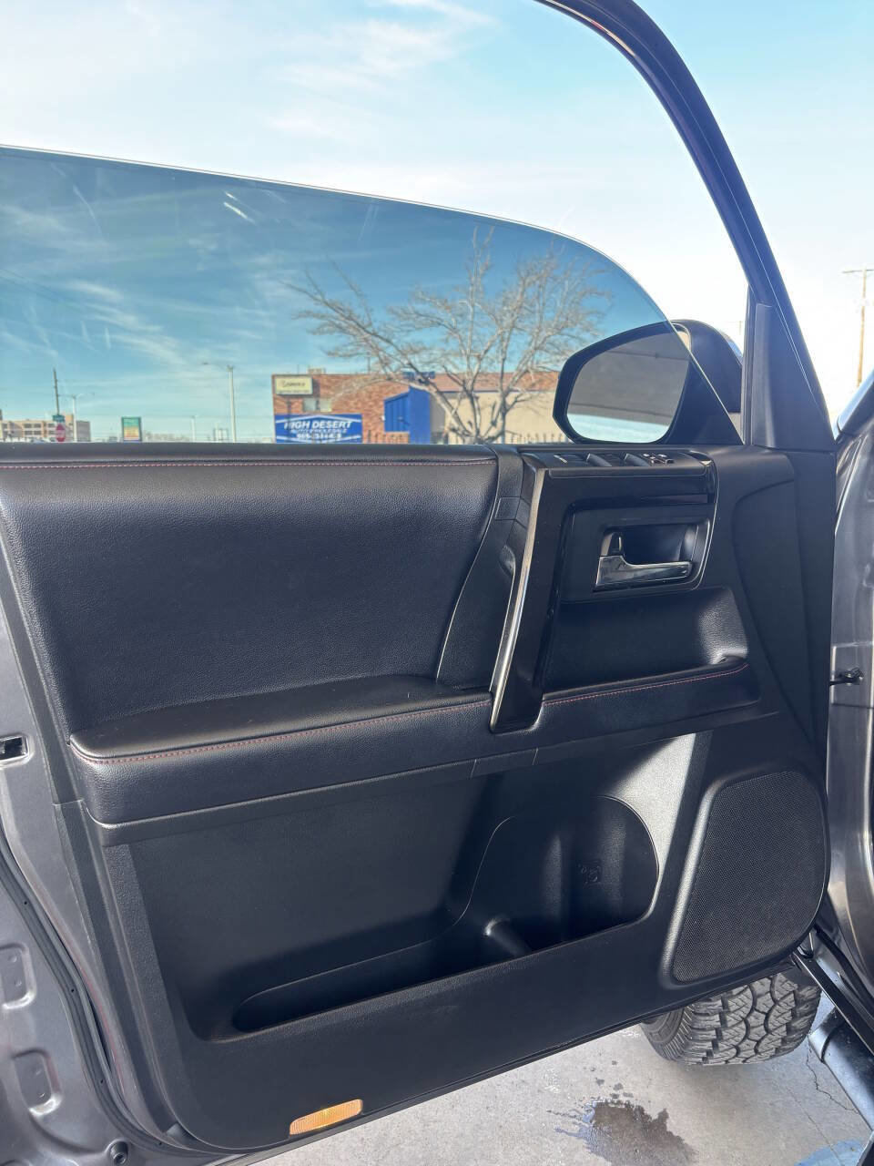 Used 2019 Toyota 4Runner 4WD image 8