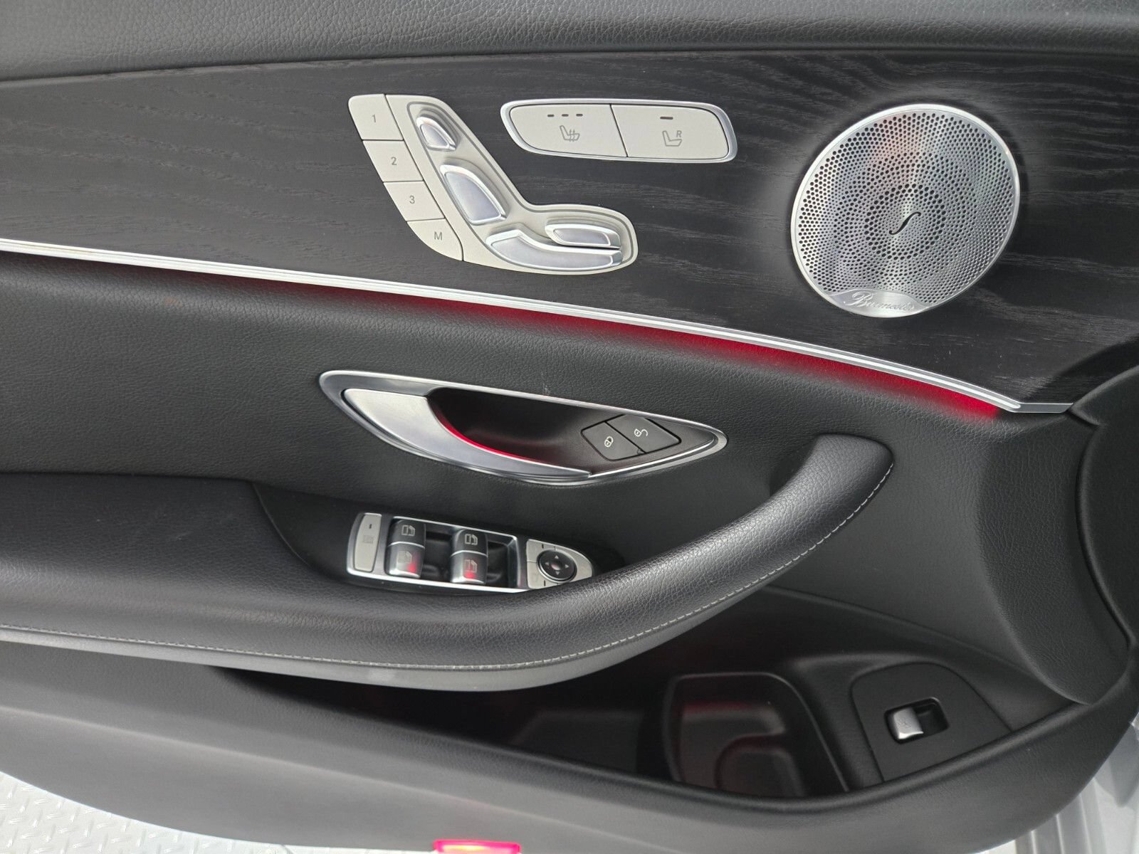 Used 2017 Mercedes-Benz E 300 image 22