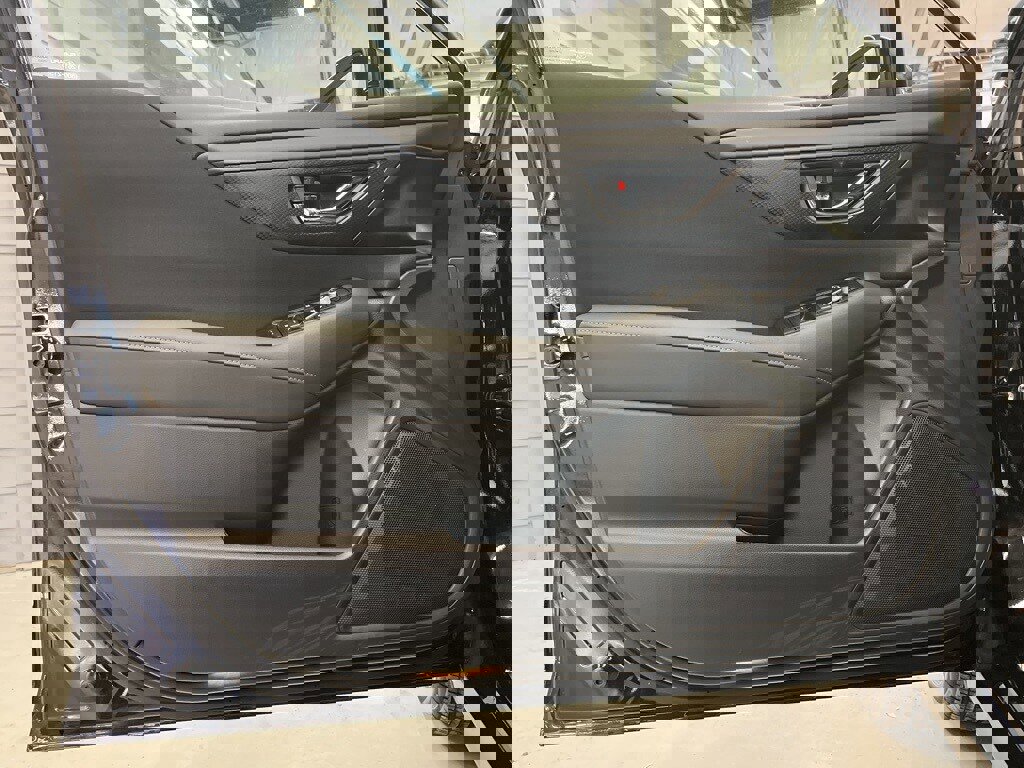 Certified 2025 Subaru Legacy Premium w/ Popular Package #1A image 9