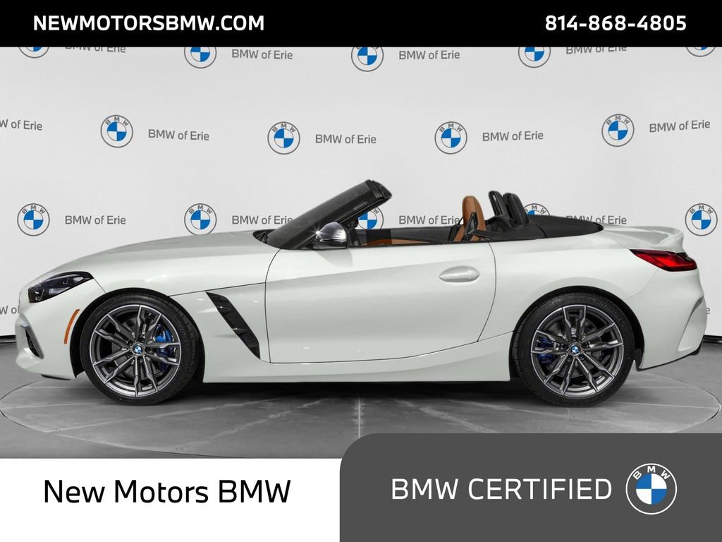 Certified 2022 BMW Z4 M40i w/ Premium Package RWD image 3