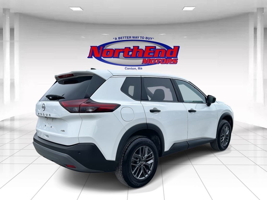 Used 2023 Nissan Rogue S image 3