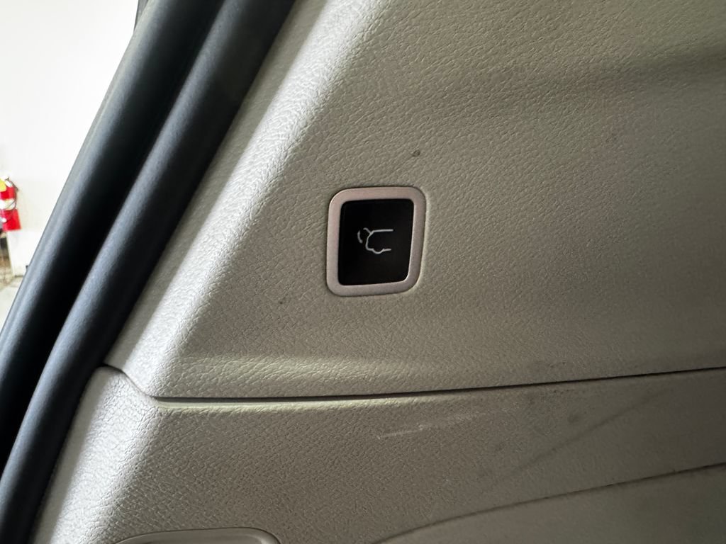 Used 2024 Chrysler Pacifica Limited FWD image 41