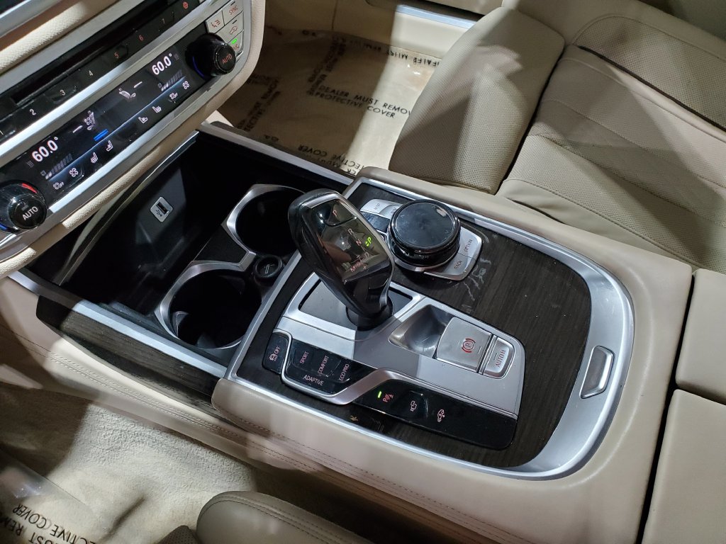 Used 2016 BMW 750i xDrive AWD/4WD image 35