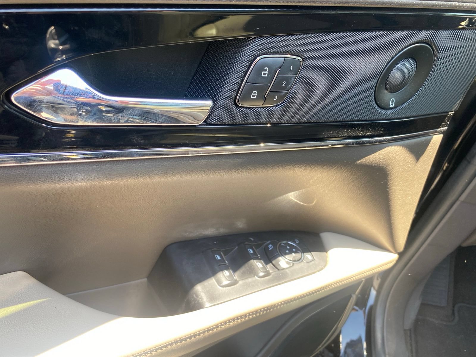 Used 2022 Lincoln Nautilus Reserve AWD/4WD image 10