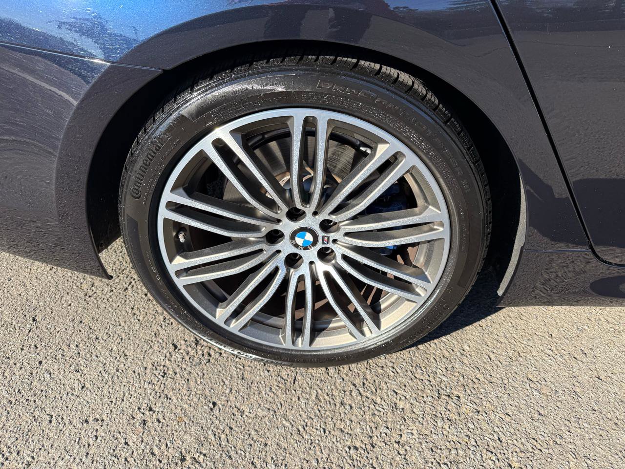 Used 2018 BMW M550i xDrive AWD/4WD image 35