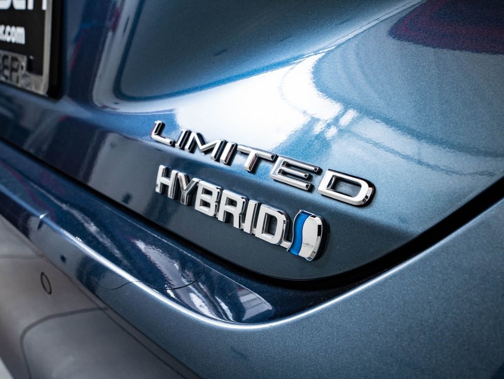 Used 2021 Toyota Avalon Limited w/ Advanced Safety Package FWD image 20