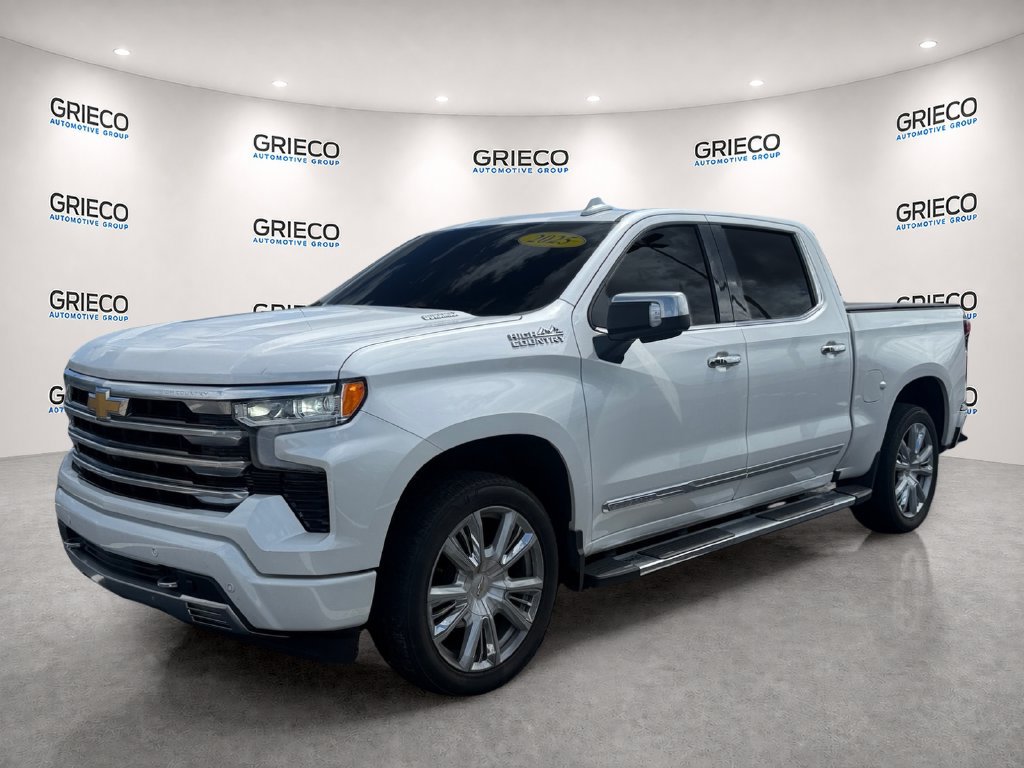 Used 2025 Chevrolet Silverado 1500 High Country RWD image 3