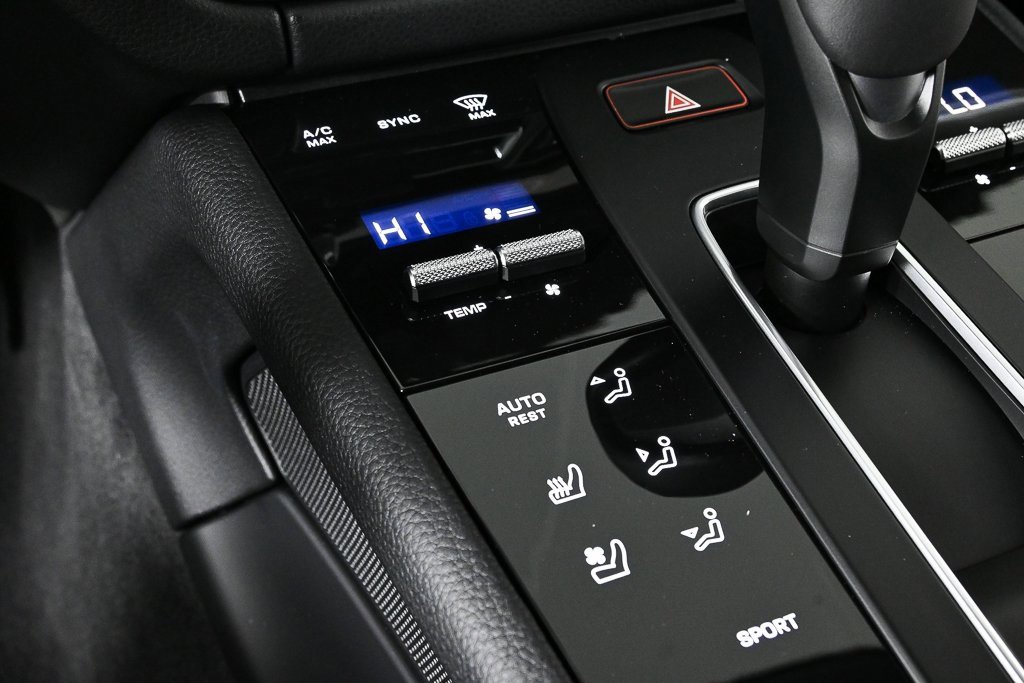 New 2026 Porsche Macan image 21